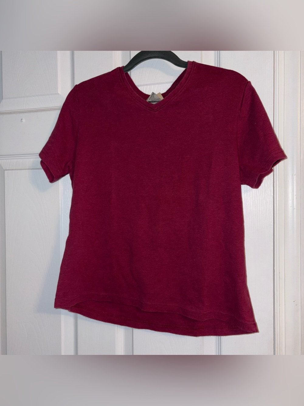 L.L.Bean T-Shirt Women’s M Regular 100% Cotton Magenta V-Neck Short Sleeve